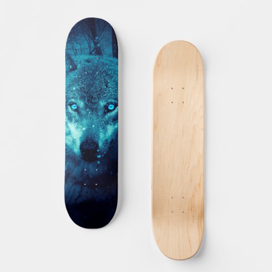 Wolf gezicht in donker fantasiebos persoonlijk skateboard (Voorkant)