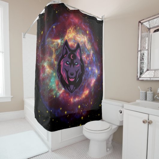 Wolf Graphic Artwork, Paarse kosmische achtergrond Douchegordijn (In situ)