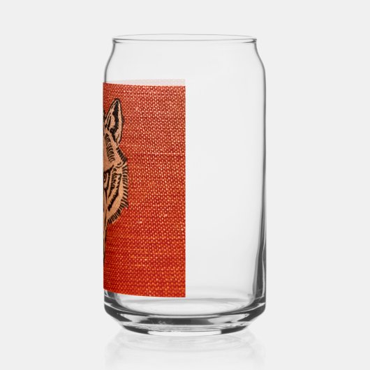 Wolf Head op rode bierblikjes Blikvorm Glas (Links)