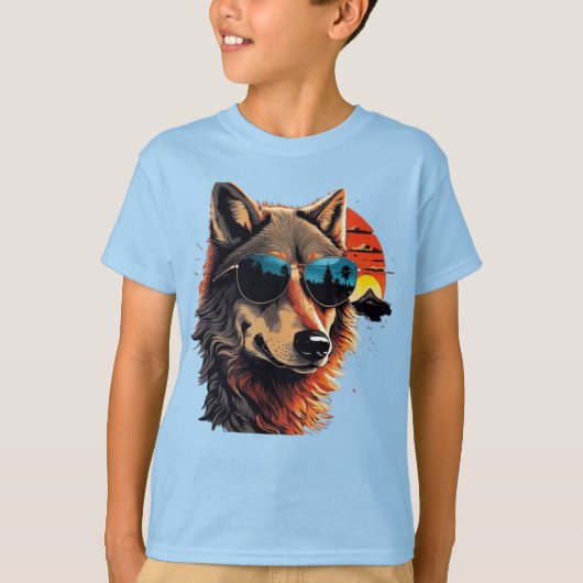 Wolf hond met zonnebril in de zonsondergang cadeau t-shirt (Voorkant)