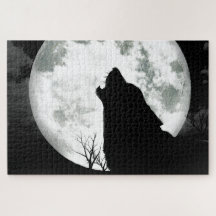 Wolf Howling at the Moon