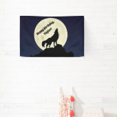 Wolf Howling bij Moon Midnight Blue Spandoek (Insitu)