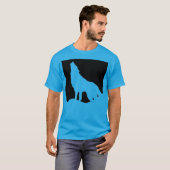 Wolf Howling in Moon Pop Art Blauwgroen Blauw T-shirt (Voorkant volledig)