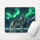 Wolf huilt onder het noorderlicht muismat (Met muis)