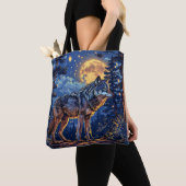 Wolf in bos tote bag (Dichtbij)