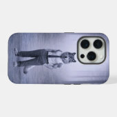 Wolf in Minimal Formal Attire – Silent Forest Port iPhone Hoesje (Achterkant horizontaal)