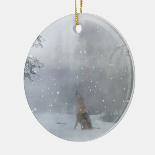 Wolf in sneeuwkerstversiering keramisch ornament (Links)