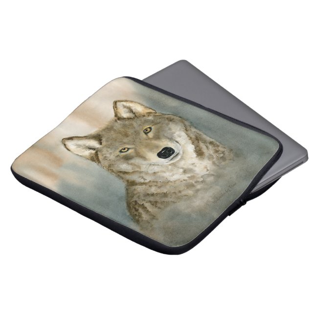 Wolf in the Mist Watercolor Laptop Sleeve (Voorkant top)