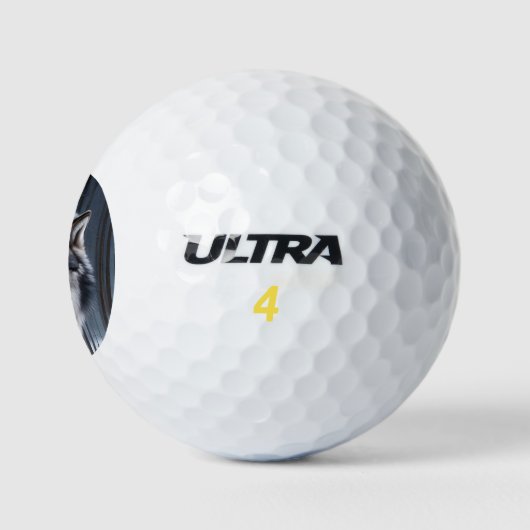 Wolf in Winter Forest Golfballen (Logo)