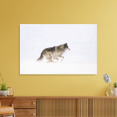 Wolf loopt in de sneeuw 2 canvas afdruk (Insitu (Woonkamer))