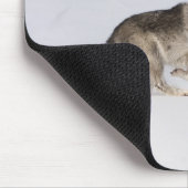 Wolf loopt in de sneeuw 2 muismat (Hoek)