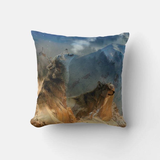 Wolf Spirits in Mountain Mist Kussen (Voorkant)