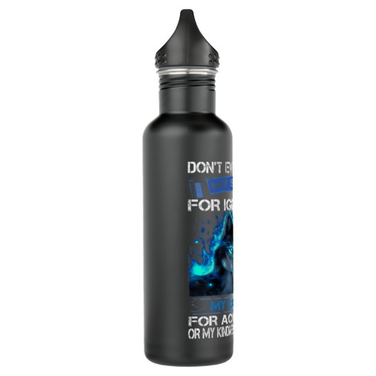 Wolf vergist me ooit mijn stilte om mijn onbegrip  waterfles  (Links)