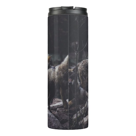 WOLF VERPAKKING OP ROCK FORMATIE THERMOSBEKER (Achterkant)