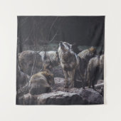 WOLF VERPAKKING OP ROCK FORMATIE WANDKLEED (Voorkant)