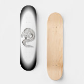 Wolfdragon zwart-wit design skateboard (Voorkant)