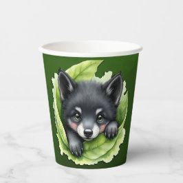Wolfjong in het groen: papieren bekers