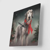 Wolfshondhond in Sneeuw Kerstmis Vierkante Klok (Hoek)