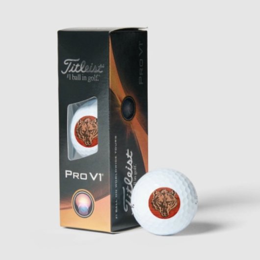 Wolfskop op Rood Golfballen