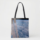 Wolk-bedekte Tasman en koraal Zeeen. Tote Bag (Voorkant)