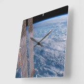 Wolk-bedekte Tasman en koraal Zeeen. Vierkante Klok (Hoek)