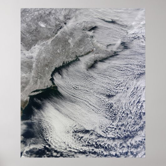 Wolken aan de overzijde van de kusten van de Noord Poster (Voorkant)