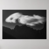 Wolken boven bergsilhouet poster (Voorkant)