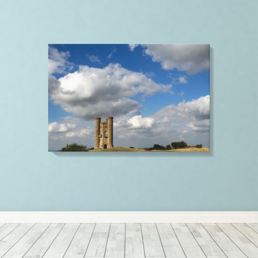 Wolken boven Broadway Tower, Cotswolds canvas (Insitu (Houten vloer))