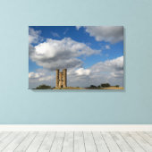 Wolken boven Broadway Tower, Cotswolds canvas Afdruk (Insitu (Houten vloer))