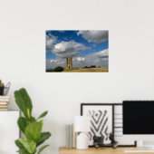 Wolken boven Broadway Tower in de Cotswolds poster (Thuiskantoor)