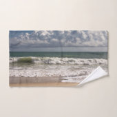 Wolken boven de oceaan en zandzuigers bad handdoek (Handdoek)