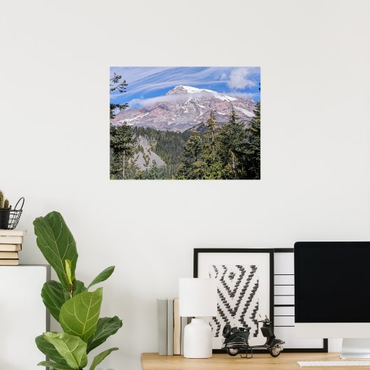 Wolken boven Mount Rainier Schitterend Landschap Poster (Thuiskantoor)