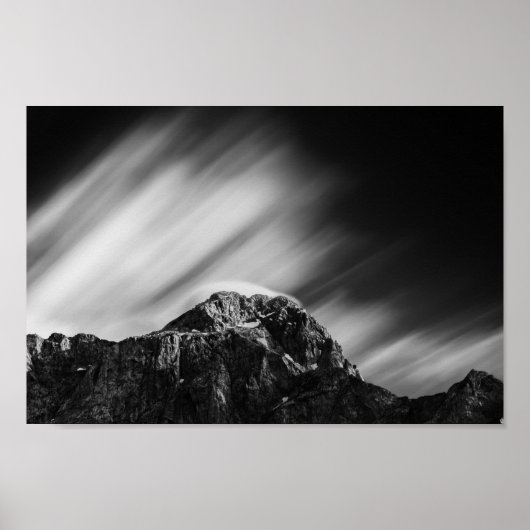 Wolken die boven de Mangart van de berg rollen Poster (Voorkant)