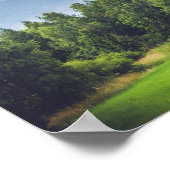 Wolken die over aanpasbare bergen drijven poster (Hoek)