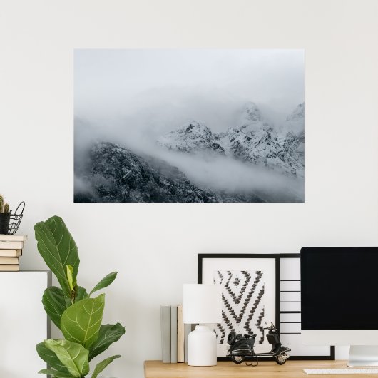 Wolken die over bergen stromen poster (Thuiskantoor)