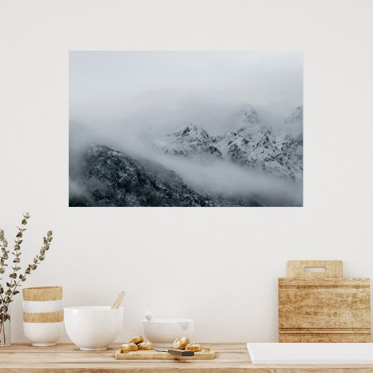 Wolken die over bergen stromen poster (Keuken)