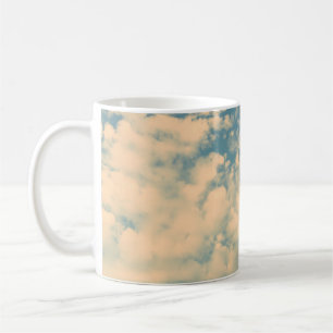 Wolken - -effectstijlafbeelding met een schijnbaar koffiemok