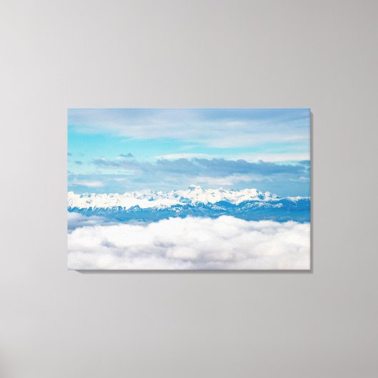 Wolken en besneeuwde berg Triglav Canvas Afdruk (Voorkant)