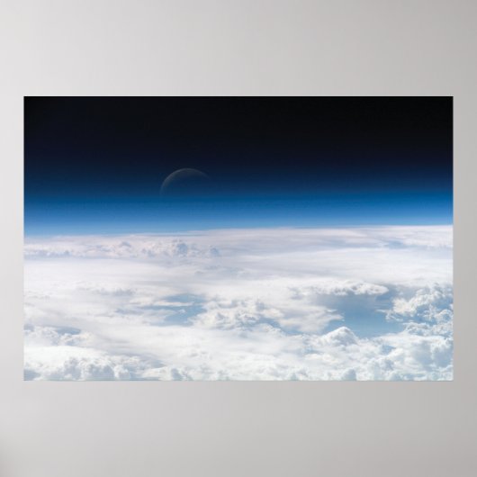 Wolken en Faint Moon Poster (Voorkant)