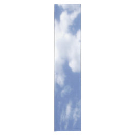 wolken in blauwe lucht korte tafelloper