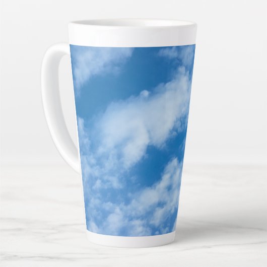 Wolken in de lucht Eenvoudig, Elegant Blauw en Wit Latte Mok (Linkerhoek)