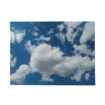 Wolken, in een zomerse hemel