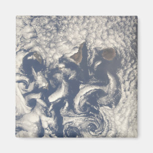 Wolken in het gebied van de Canarische Eilanden Magneet