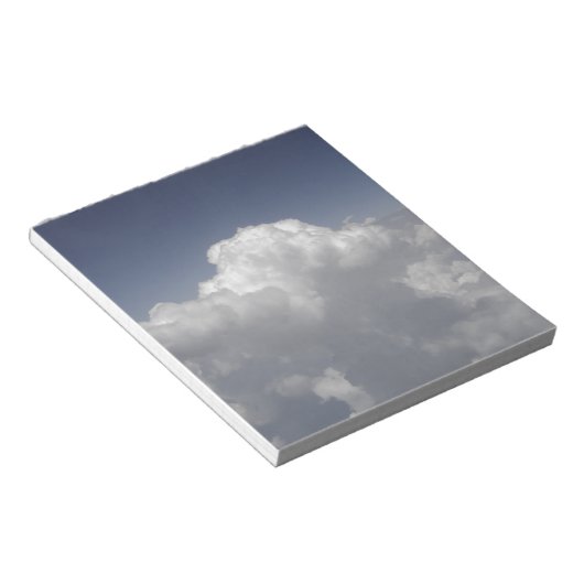 Wolken op 30.000 voet van een vliegtuigraam notitieblok (Schuin)