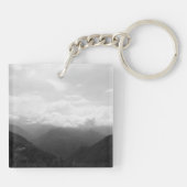 Wolken op de heuvels Zwart-wit Fotografie Sleutelhanger (Achterkant)