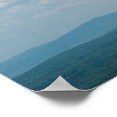Wolken over bergen poster (Hoek)