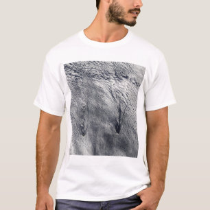 Wolken over de Juan Fernandez-eilanden T-shirt