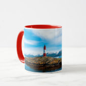 Wolken over een vuurtoren bij Ushuaia, Argentinië Mok (Voorkant links)