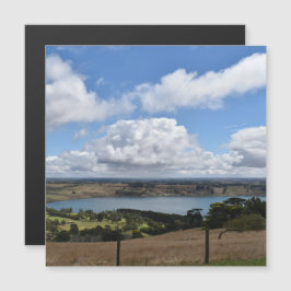 Wolken over het Gnotuk-Camperdown-meer Magnetische
