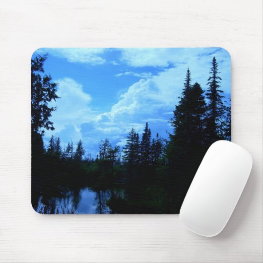 Wolken over het kampeerterrein in het noorden van muismat (Met muis)